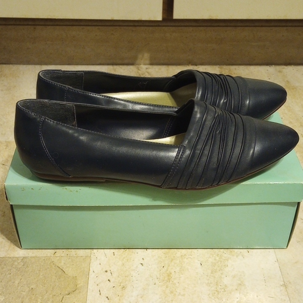 Karin Morgan Navy Blue Chorus Flats w/ Box, Gathering, Size 10, Neutral